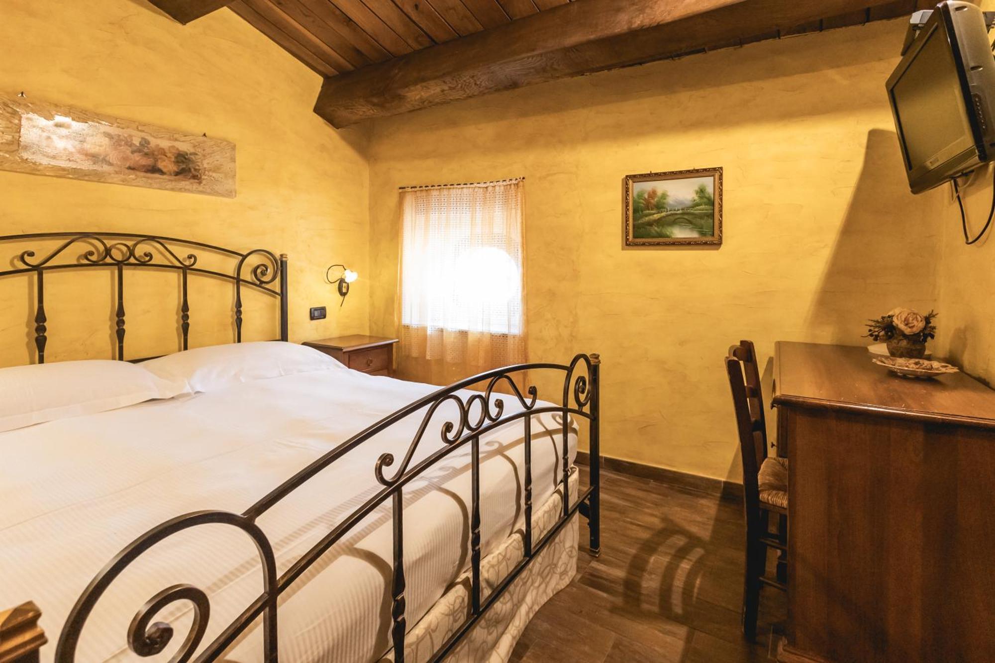 La Dell'ambra Bed & Breakfast *